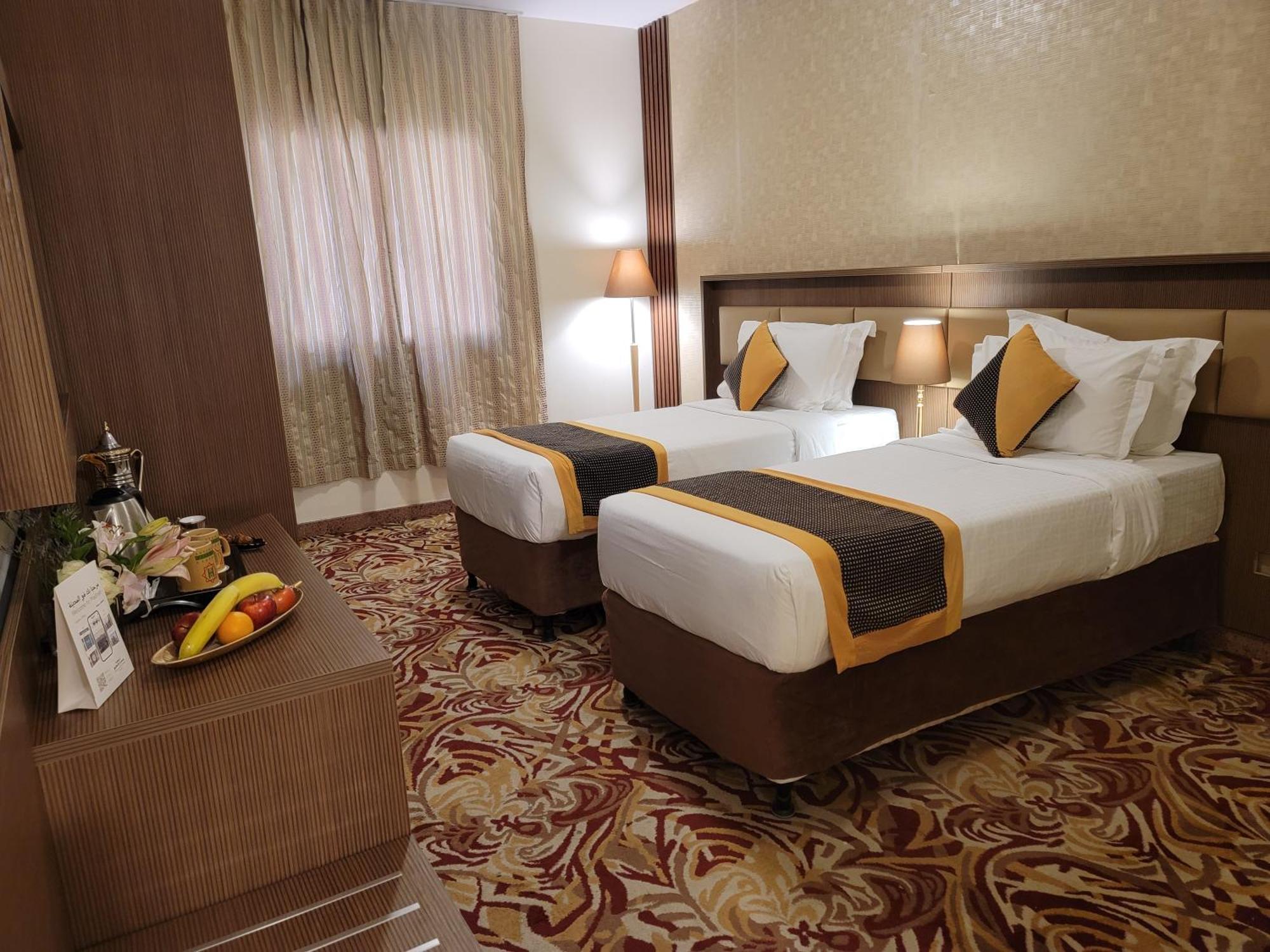 Qasr Al Ansar Golden Tulip Hotel होटल Medina