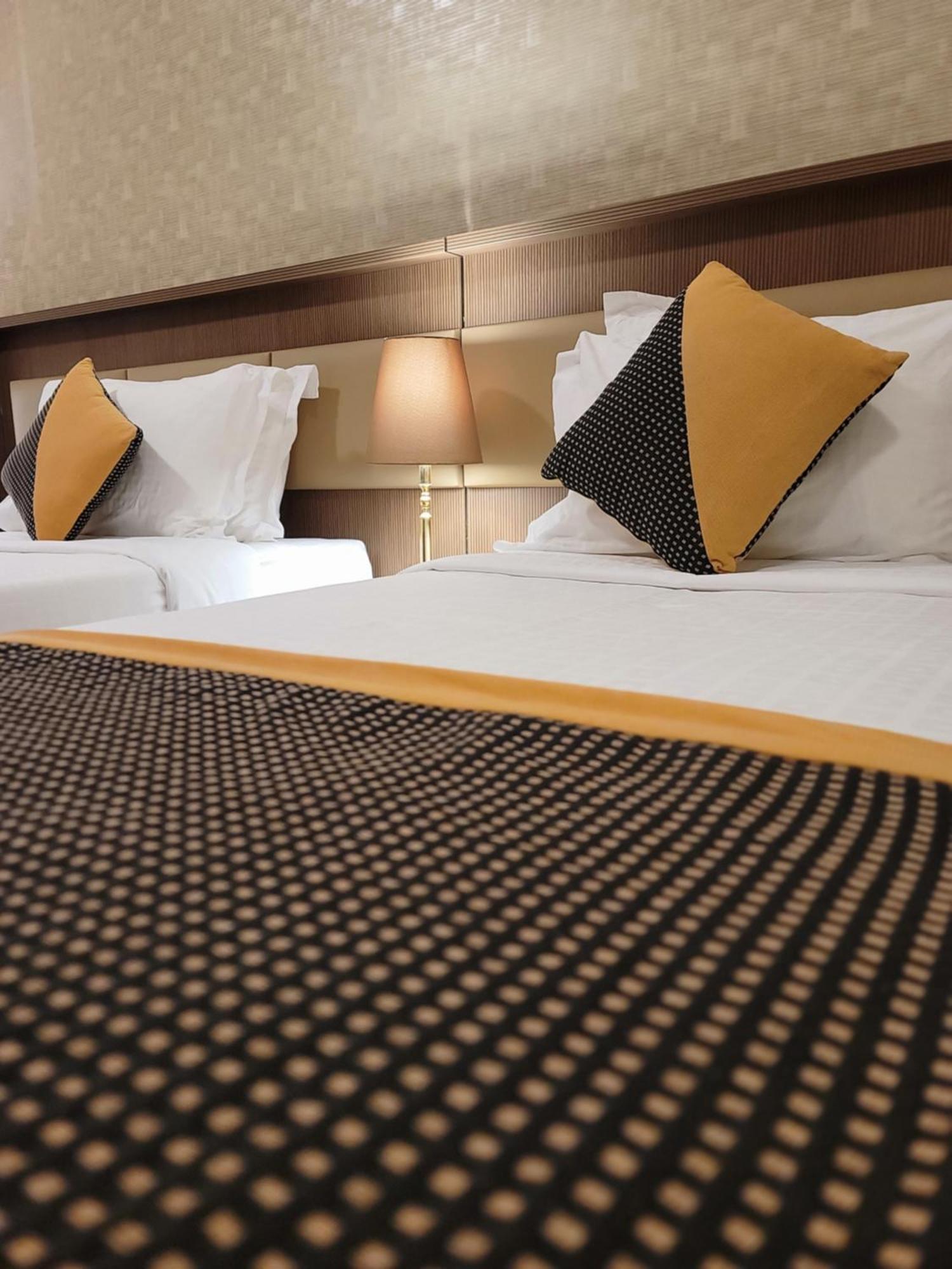Qasr Al Ansar Golden Tulip Hotel होटल 3*