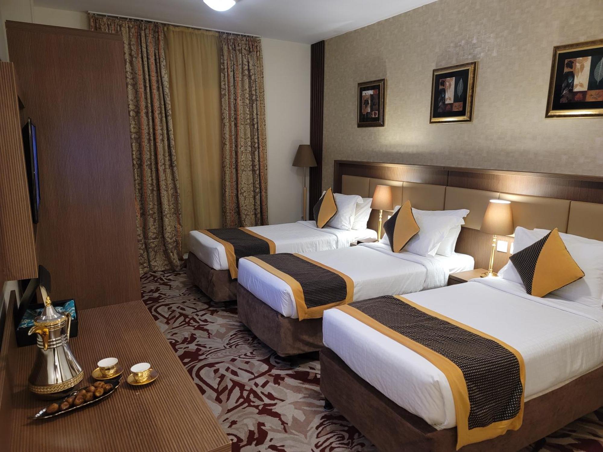 Qasr Al Ansar Golden Tulip Hotel होटल 3*