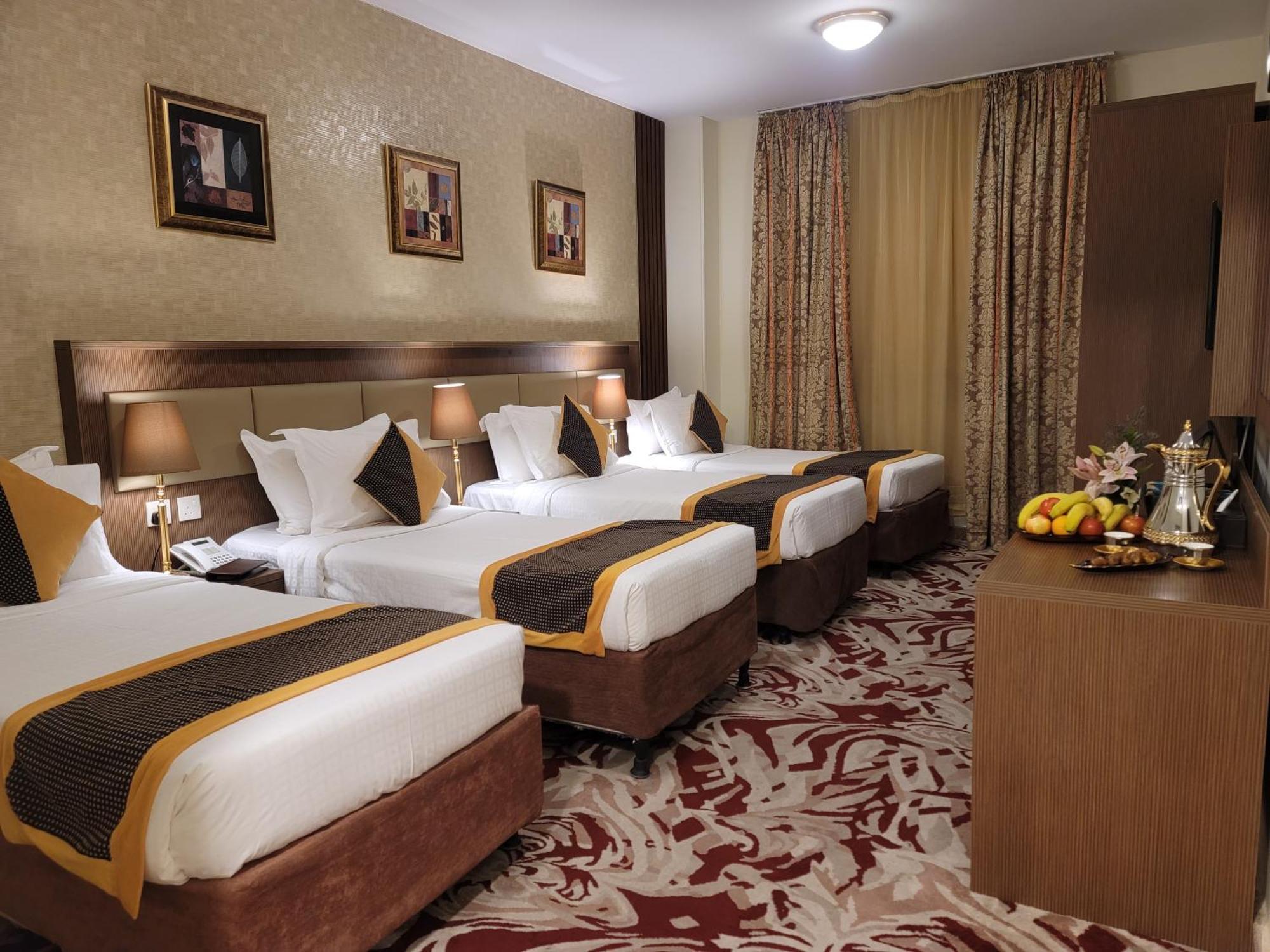 होटल Qasr Al Ansar Golden Tulip Hotel 3*